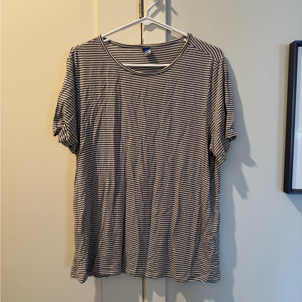 Old Navy Black and White Striped Short Sleeve Tee